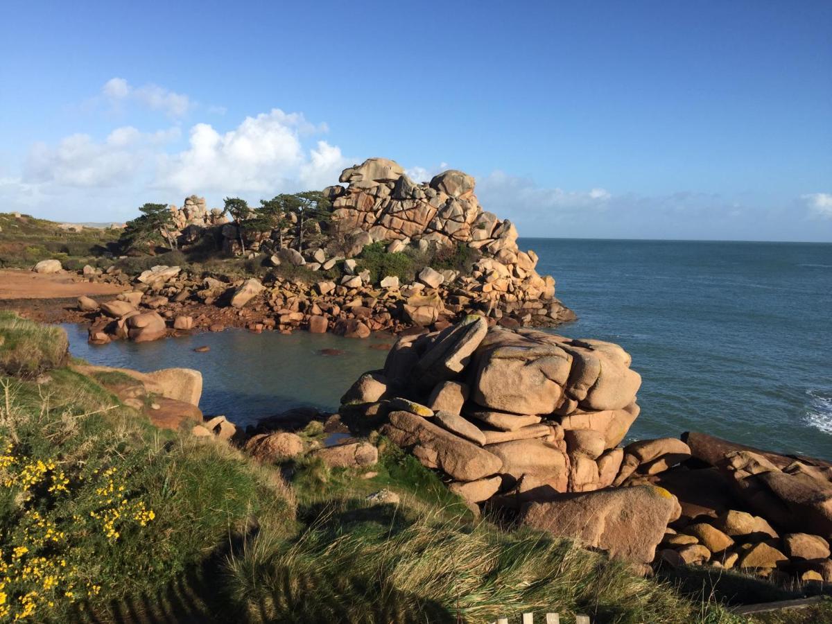 Studio Les Pieds Dans L'Eau Au Port De Ploumanac'H Perros-Guirec Exteriör bild