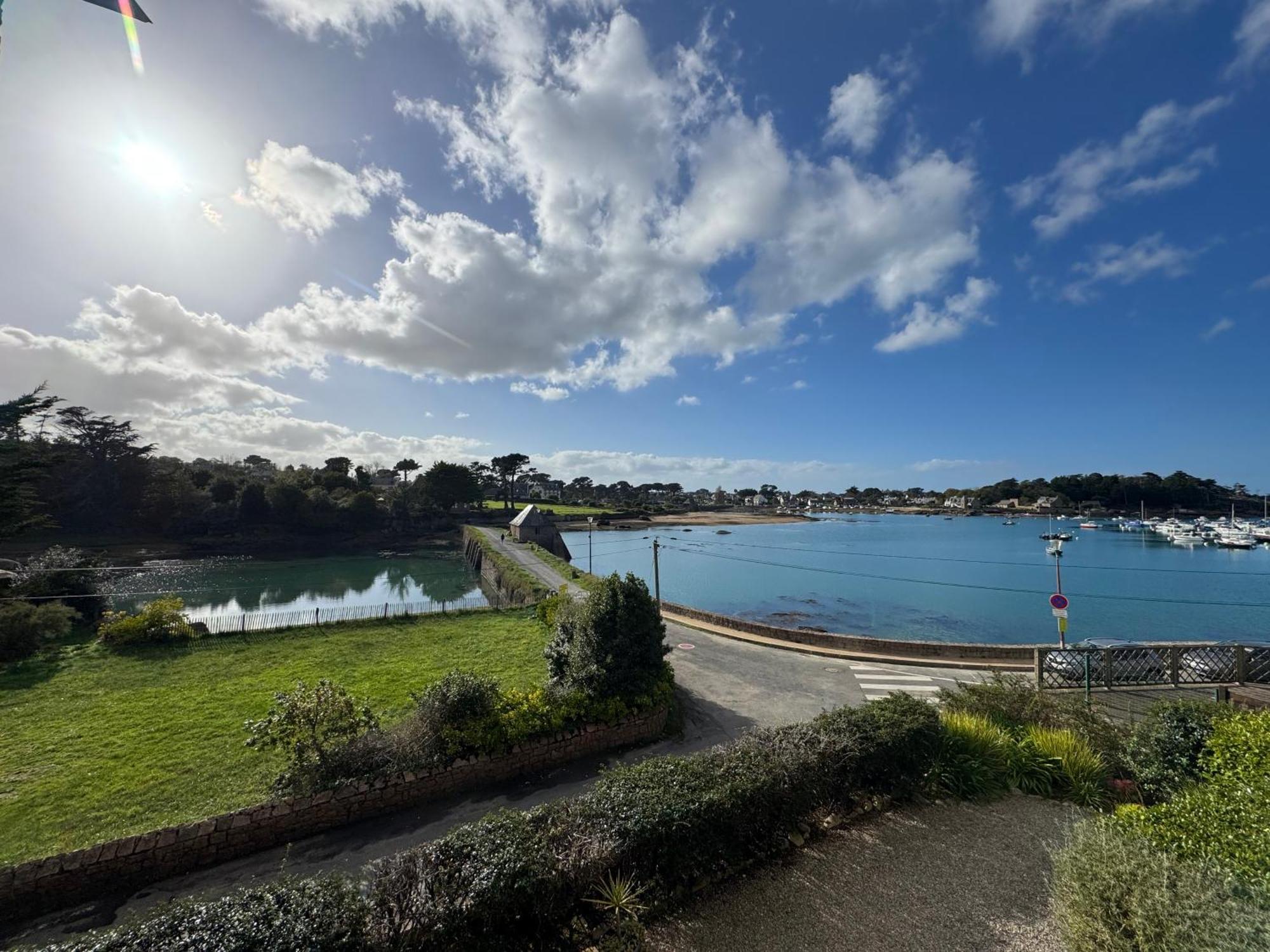 Studio Les Pieds Dans L'Eau Au Port De Ploumanac'H Perros-Guirec Exteriör bild